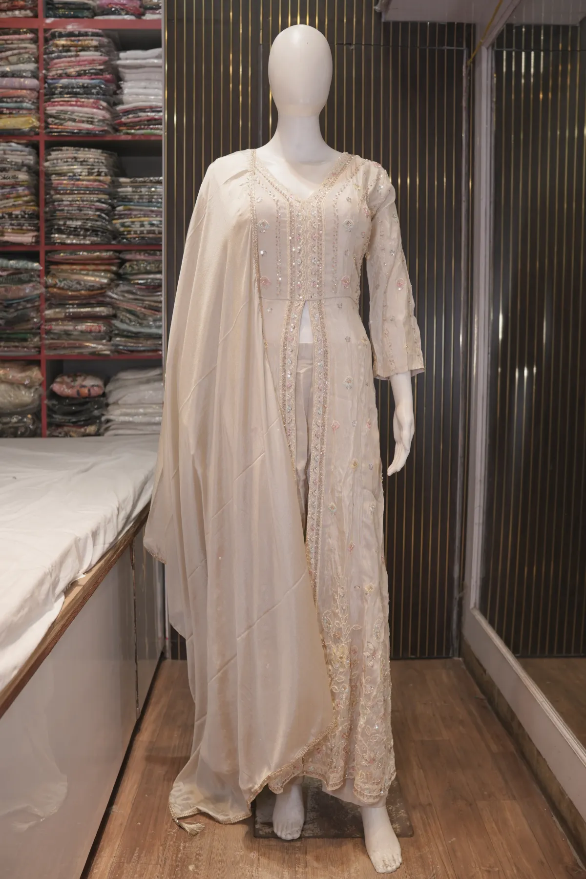 Ivory Embroidered Long Kurta with Straight Pants & Dupatta thumbnail 2