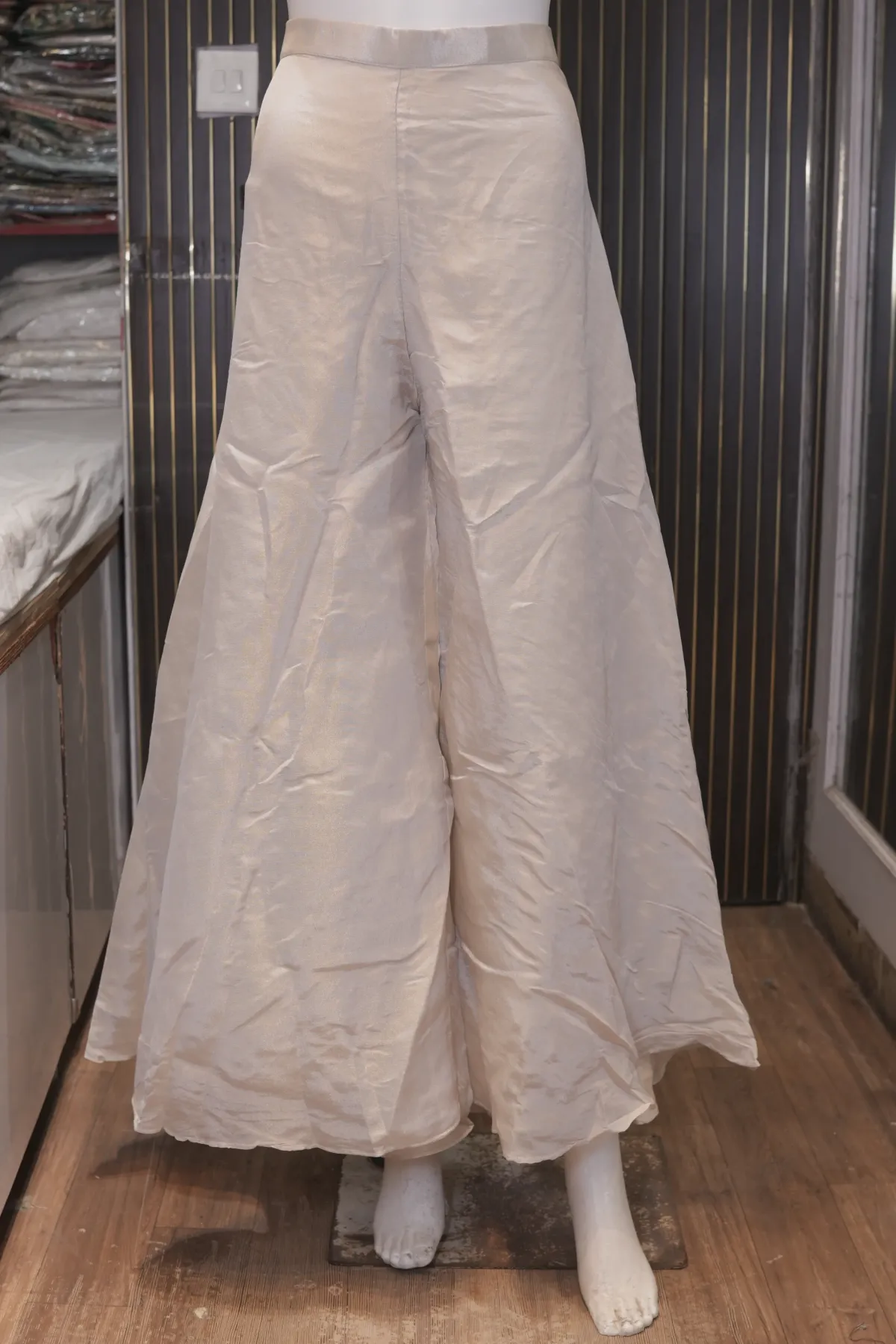 Ivory Embroidered Short Kurta with Flared Palazzo Pants thumbnail 4