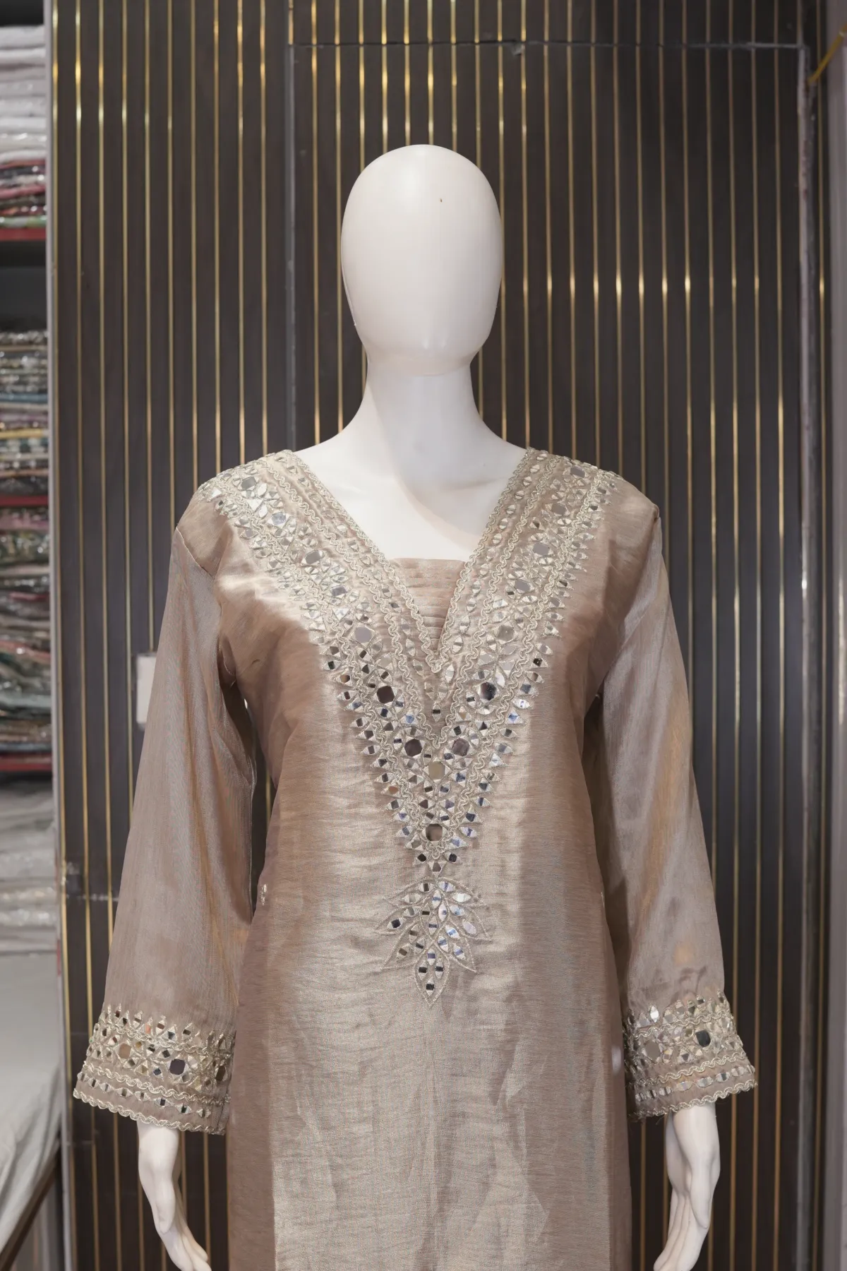 Champagne Beige Embellished Straight Kurta with Trousers thumbnail 3