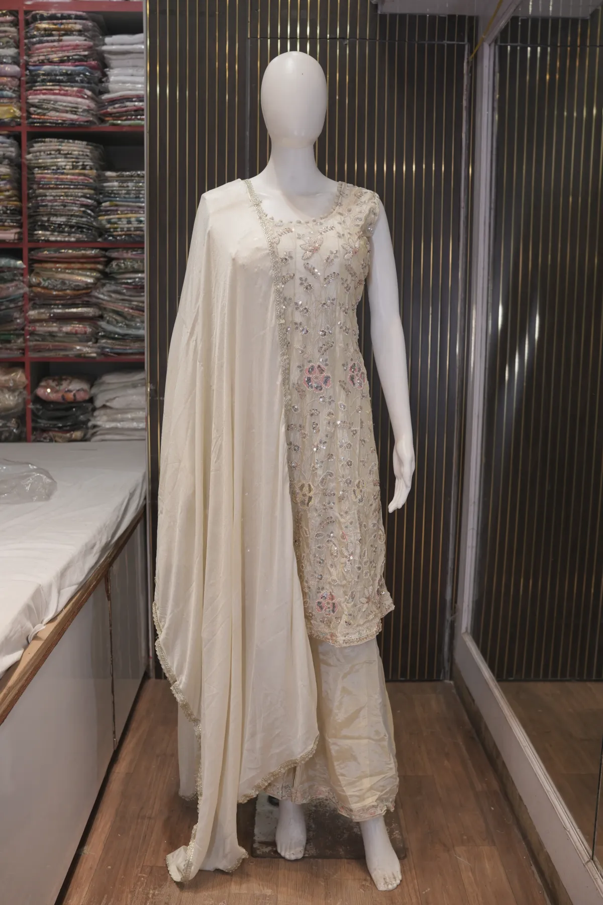 Ivory Embroidered Straight Kurta with Cigarette Pants & Dupatta thumbnail 2