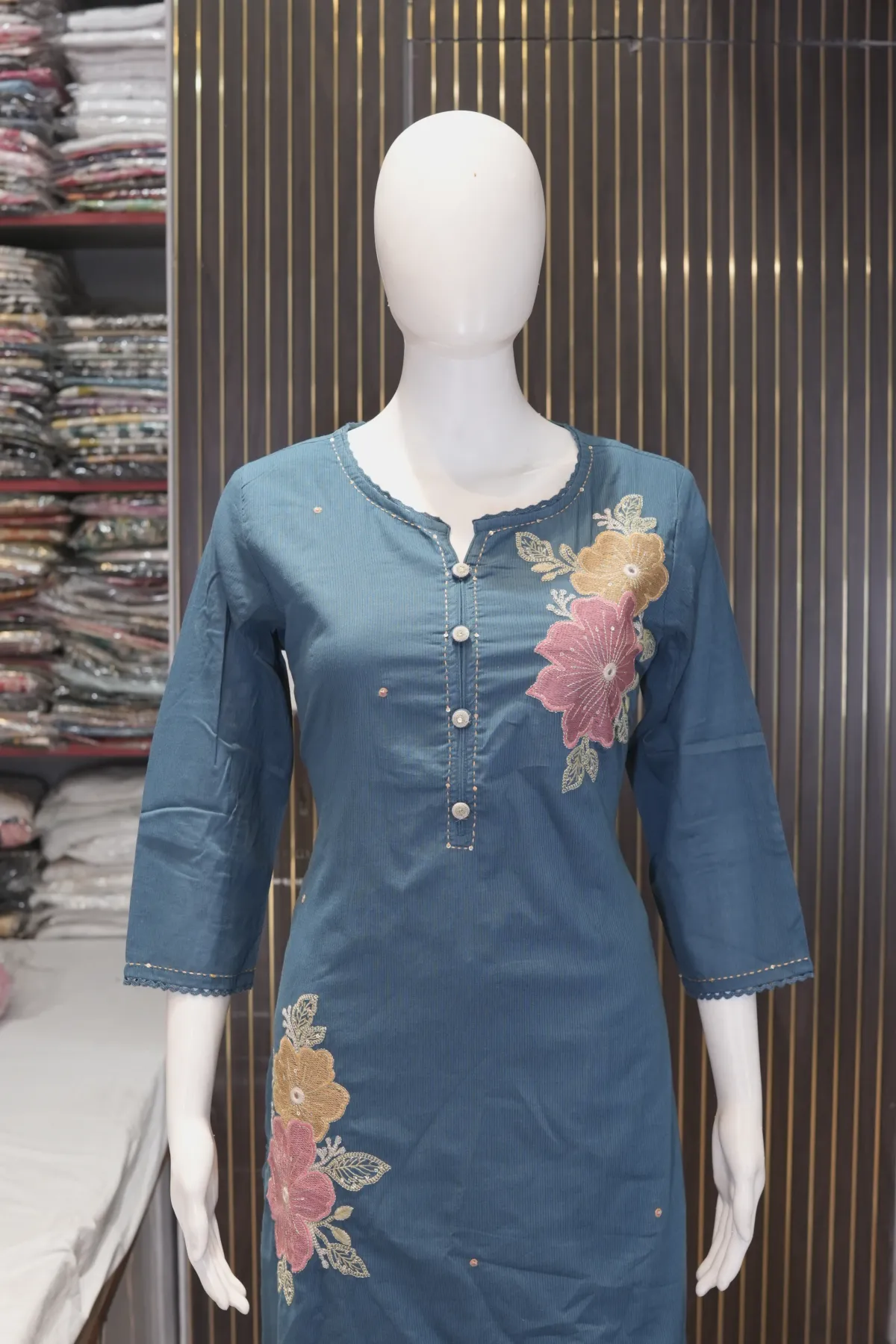 Teal Blue Floral Embroidered Straight Kurta Set with Dupatta thumbnail 5