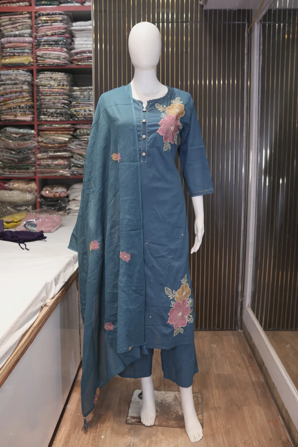 Teal Blue Floral Embroidered Straight Kurta Set with Dupatta thumbnail 2