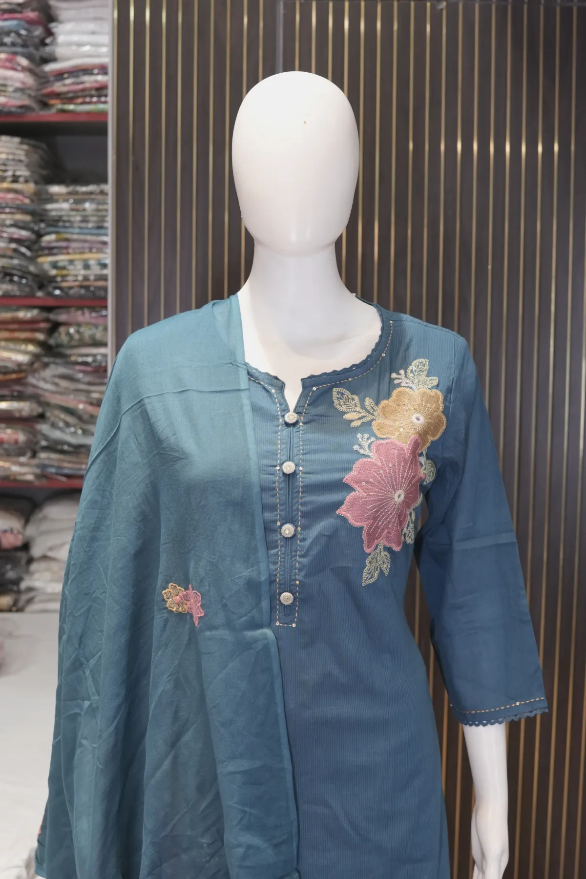 Teal Blue Floral Embroidered Straight Kurta Set with Dupatta thumbnail 3