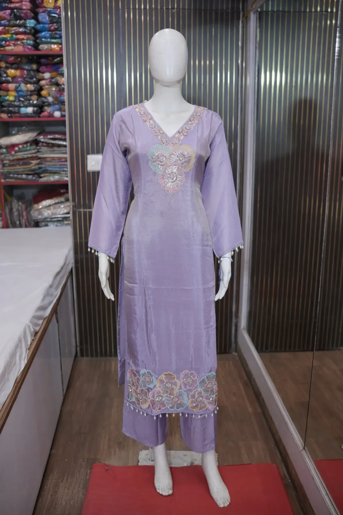 Lavender Bloom Embroidered Ethnic Suit Set thumbnail 3