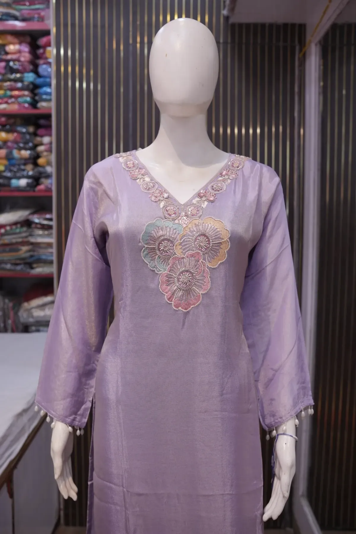 Lavender Bloom Embroidered Ethnic Suit Set thumbnail 4