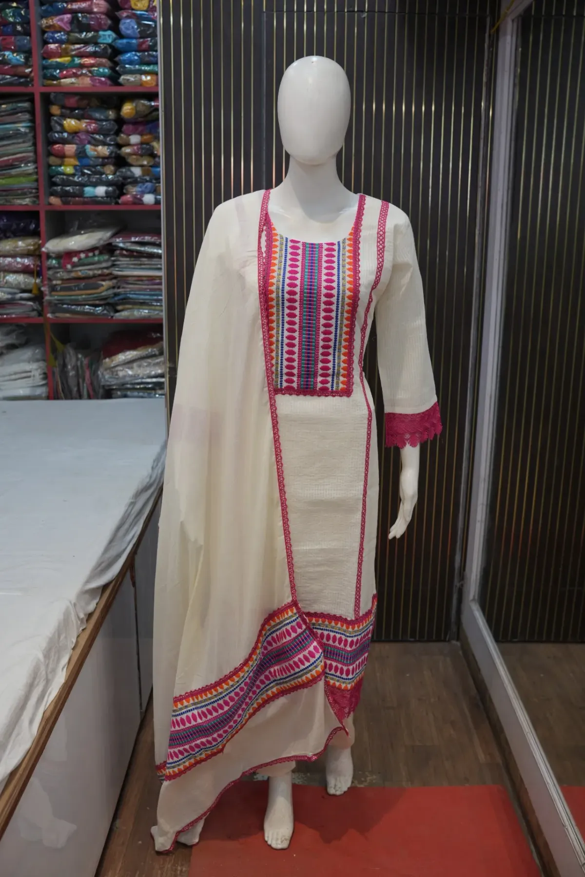 Cream Multicolor Embroidered Straight Suit Set with Dupatta thumbnail 2
