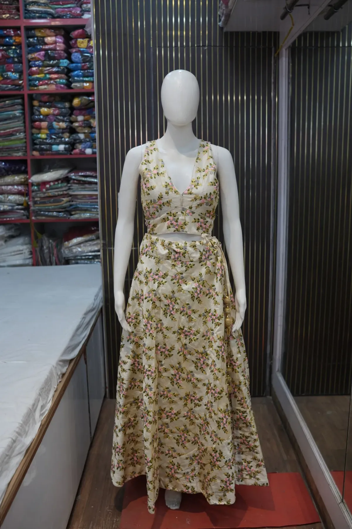 Ivory Floral Embroidered Lehenga Set thumbnail 2