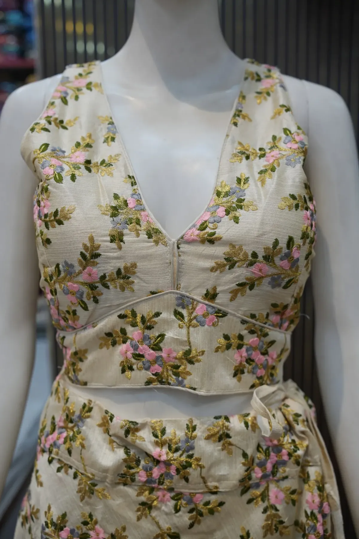 Ivory Floral Embroidered Lehenga Set thumbnail 3