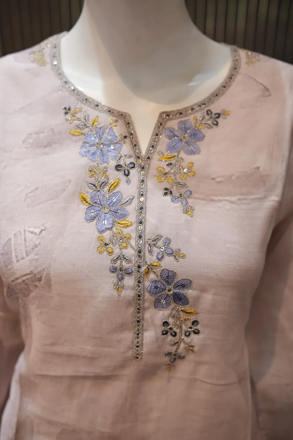 Blush Pink Floral Printed Kurta Set with Matching Dupatta thumbnail 4