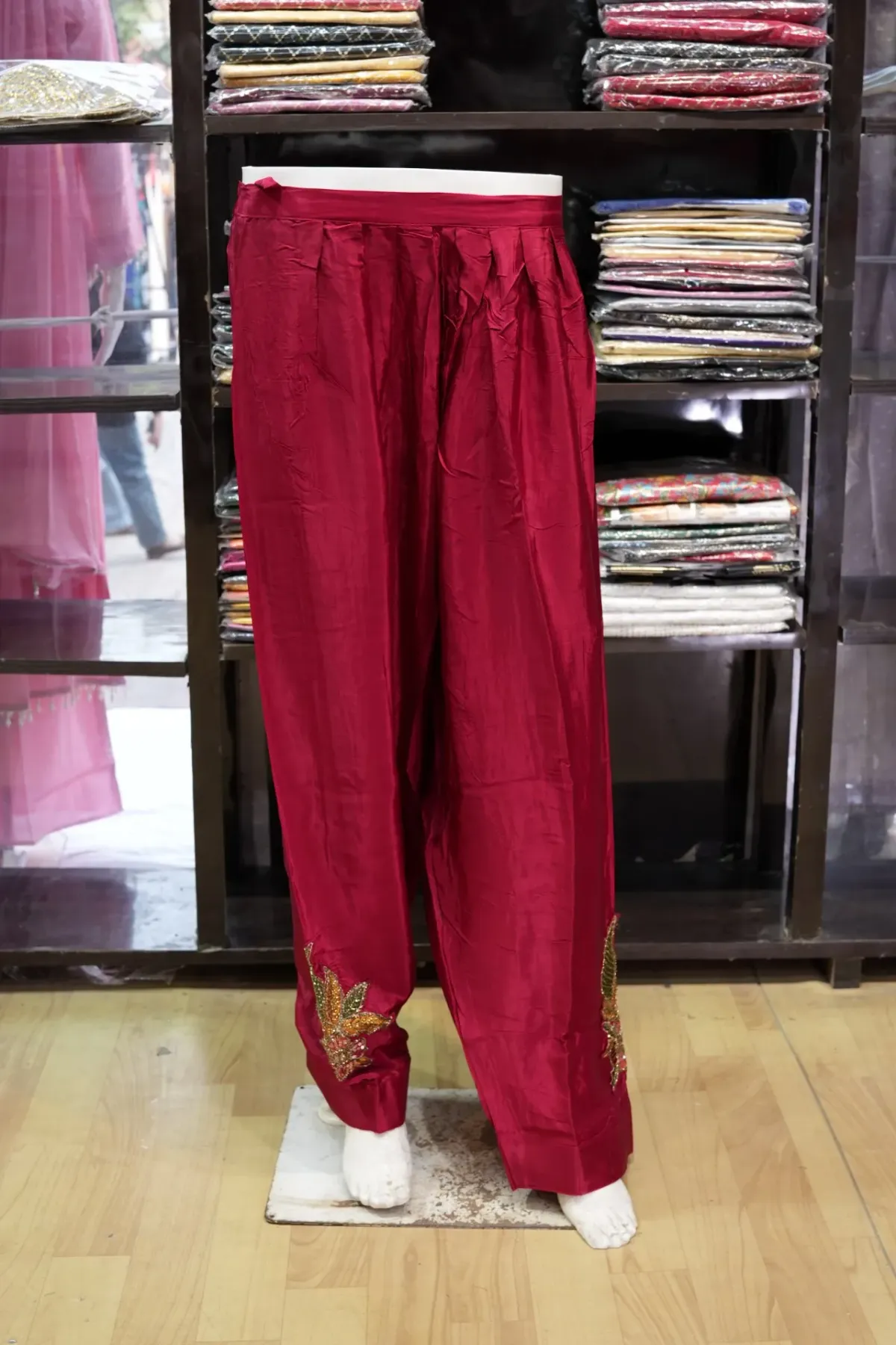 Magenta Embroidered Festive Salwar Suit Set with Dupatta thumbnail 6