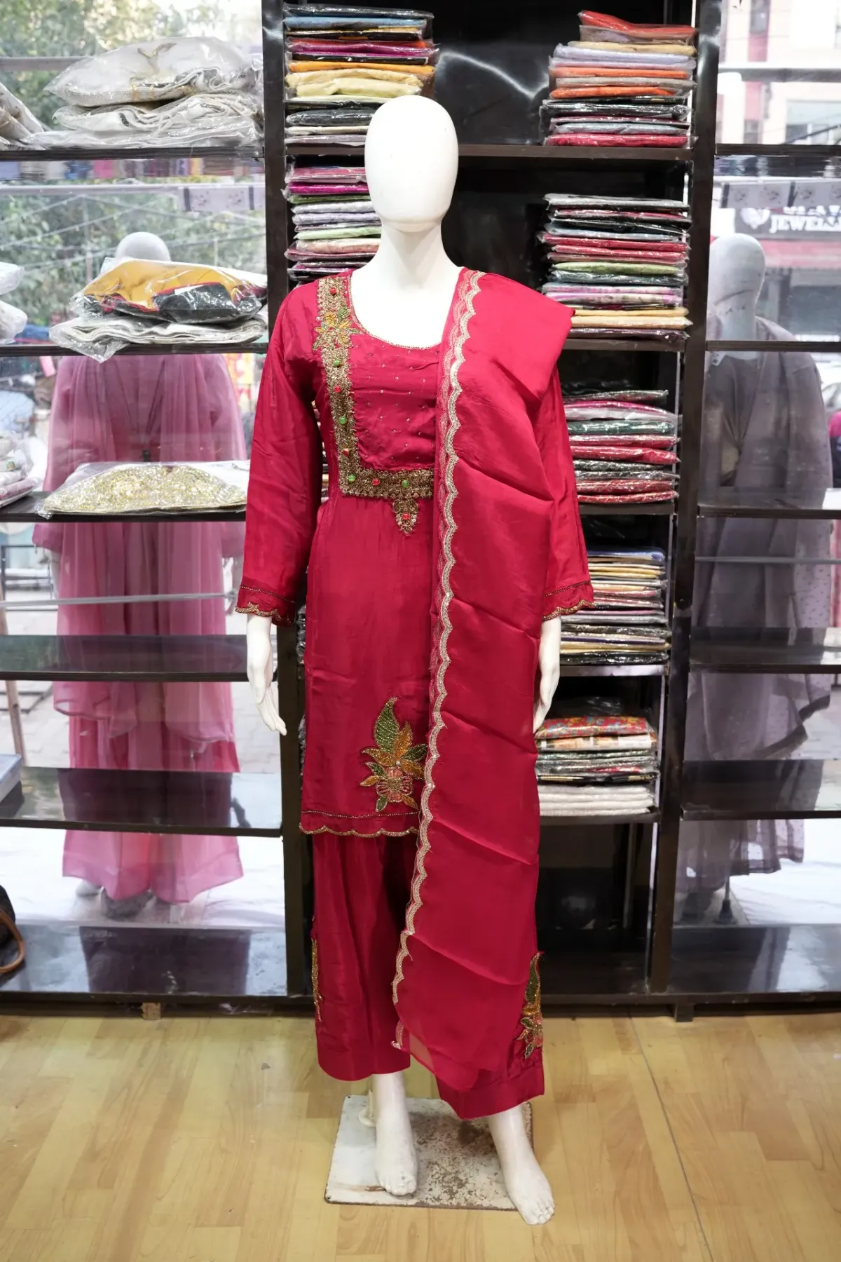 Magenta Embroidered Festive Salwar Suit Set with Dupatta thumbnail 2