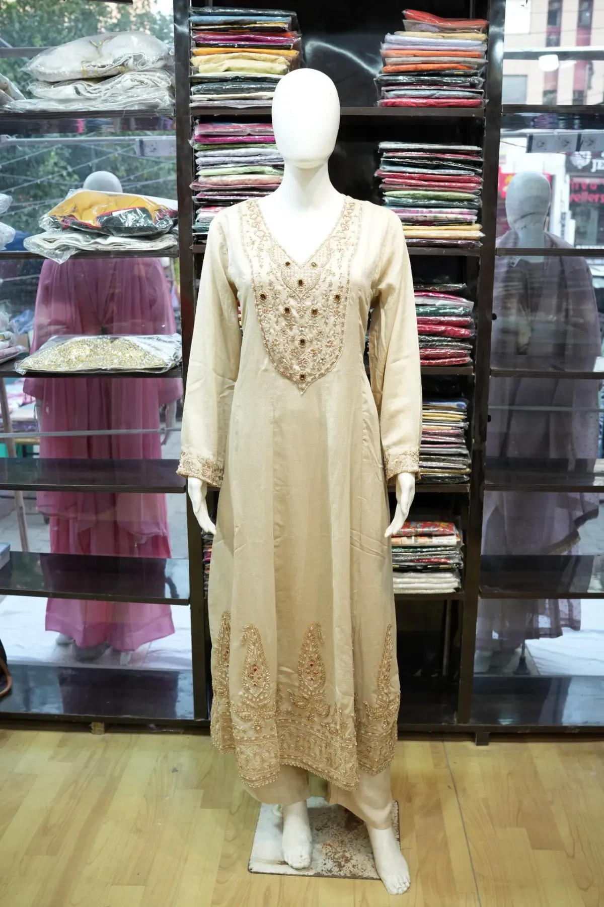 Champagne Beige Embroidered Kurta Set with Embellished Dupatta thumbnail 3