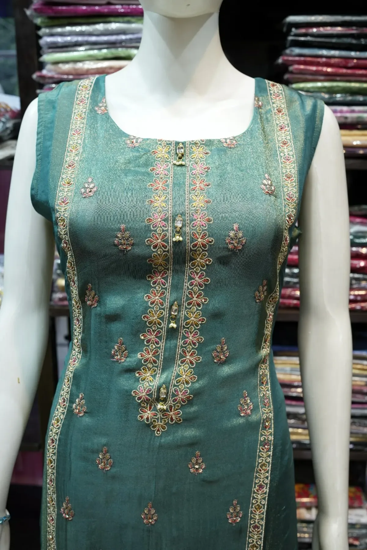 Teal Green Embroidered Festive Kurta Set with Floral Dupatta thumbnail 3
